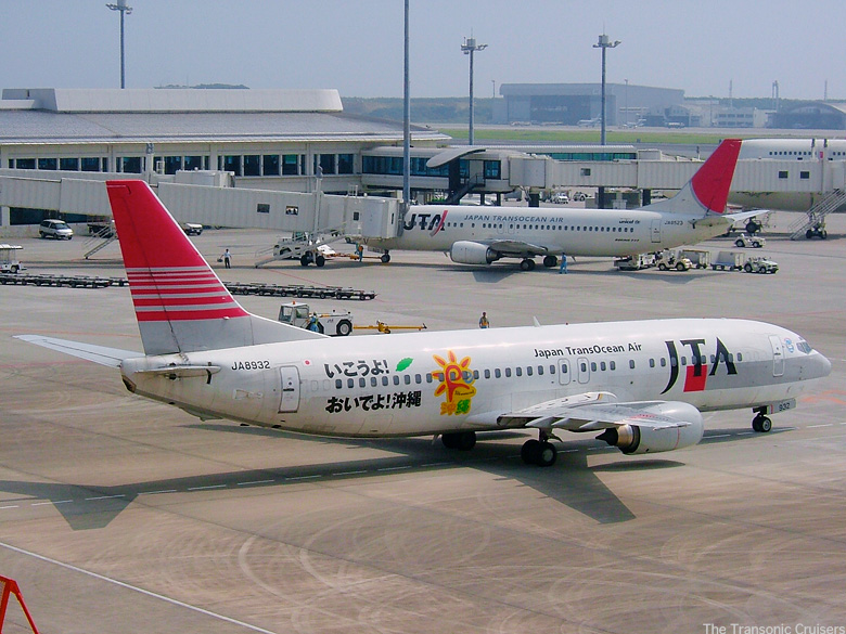 写真画像　日本トランスオーシャン航空(JapanTransOceanAir)JTA　ボーイング737-400(Boeing737-400) JA8932