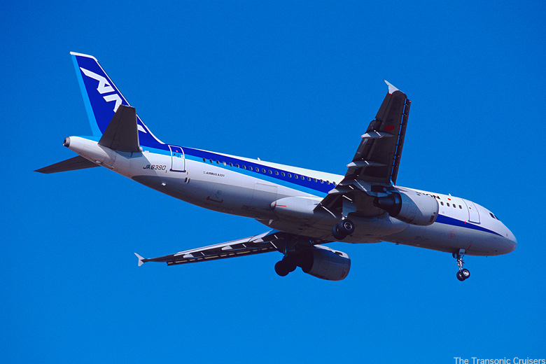写真画像　エアー・ニッポン(AirNippon)EL ANK　エアバスA320-200(Airbus A320-200) JA8390