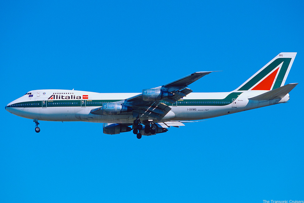 写真画像　アリタリア航空(Alitalia)AZ AZA　ボーイング747-200B(Boeing747-200B) I-DEMG