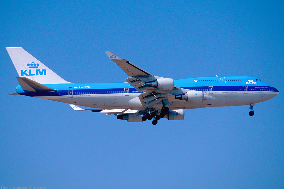 写真画像　KLMオランダ航空(KLM RoyalDutchAirlines)KL KLM　ボーイング747-400(Boeing747-400) PH-BFB
