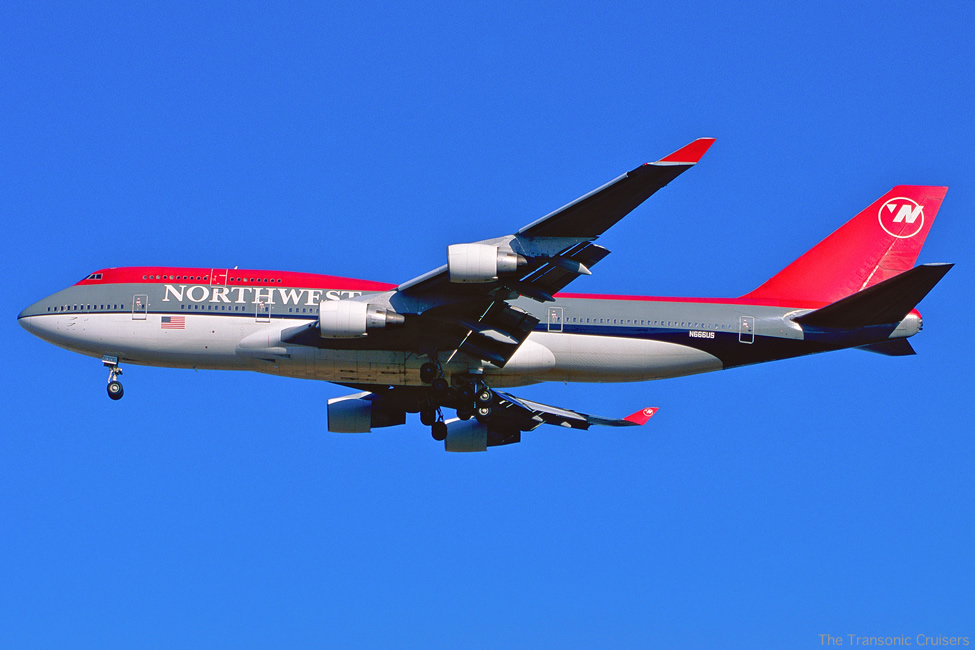 写真画像　ノースウェスト航空(NorthwestAirlines)NW NWA　ボーイング747-400(Boeing747-400) N666US